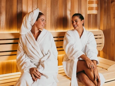 saunovanie | ženy v saune